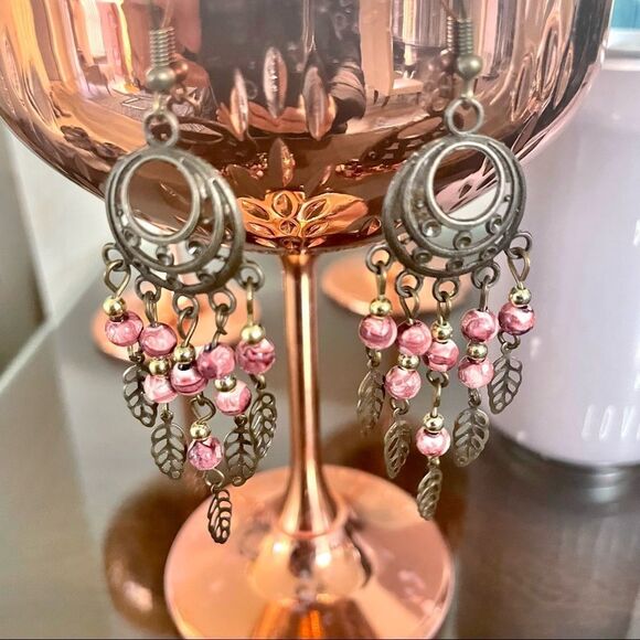 Drop earrings with pink beads - Picture 5 of 14